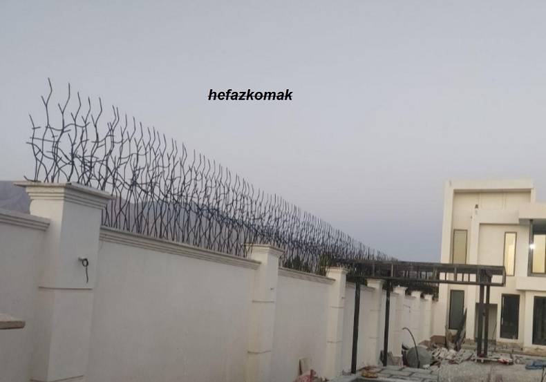 حفاظ غیر قابل عبور بالای دیوار