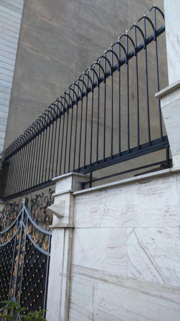 حفاظ نرده ای دیواری سر نیزه ای