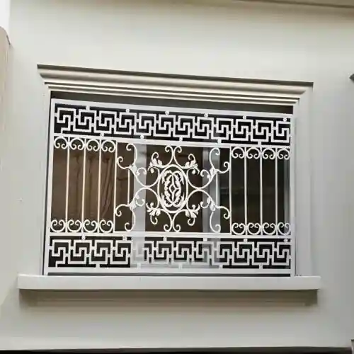 حفاظ پنجره مدل ورساچه