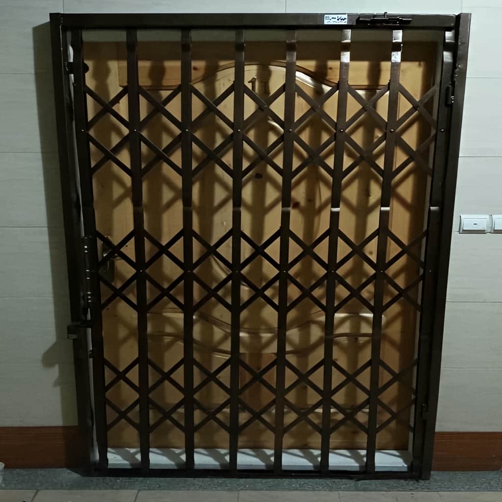 حفاظ آکاردئونی ۳ گل تسمه ۲.۵ مشکی – 5 حفاظ آکاردئونی 3 گل تسمه 2.5