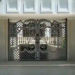 درب مدل ارغوان فرفورژه لوکس