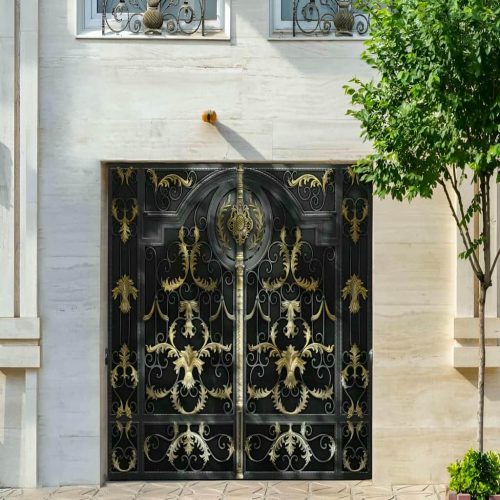 درب حیاط آهنی مقاوم و زیبا