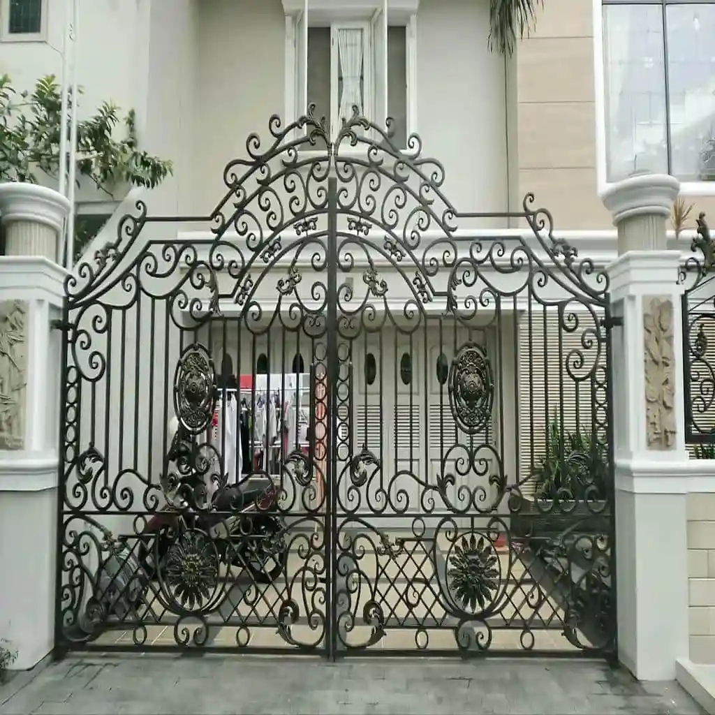 درب حیاط ساده و شیک ریلی