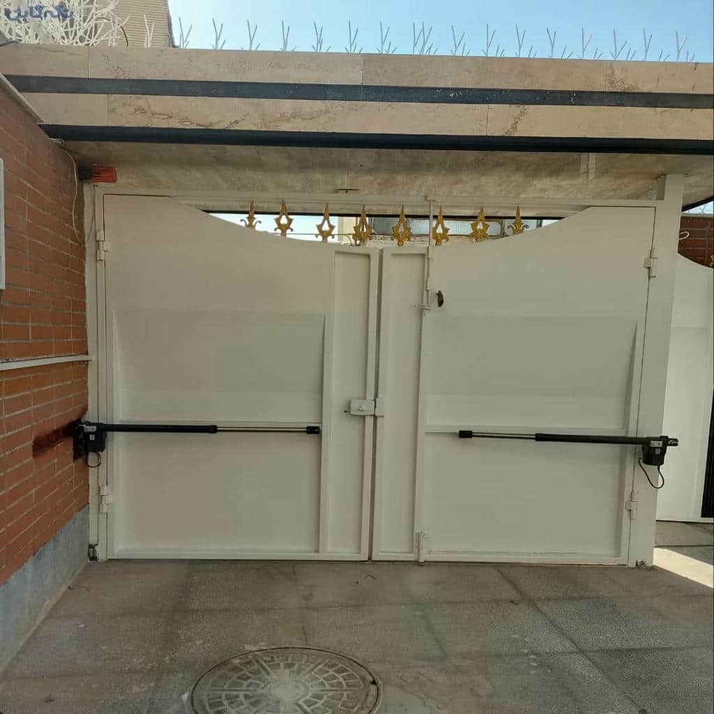 مقایسه جک درب پارکینگ در ایرانشهر