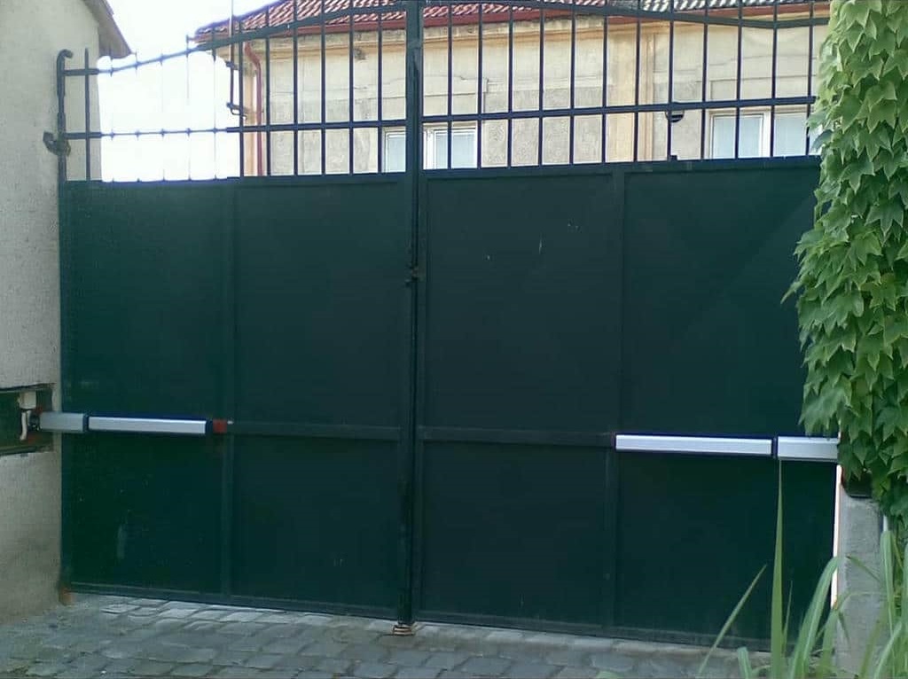 جک درب پارکینگ در گنبدکاووس