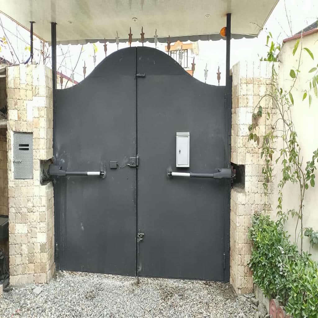 تحلیل جک درب پارکینگ در آبادان