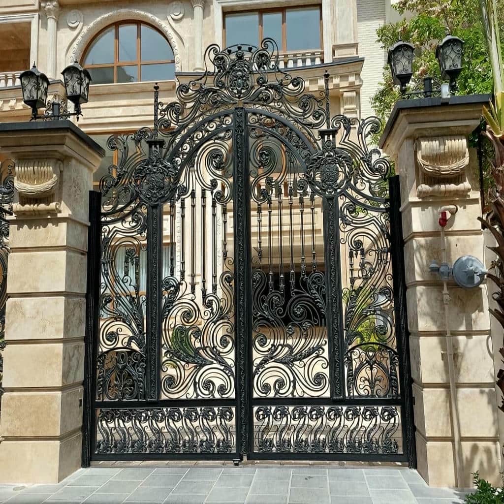 ارزیابی درب حیاط در اهواز