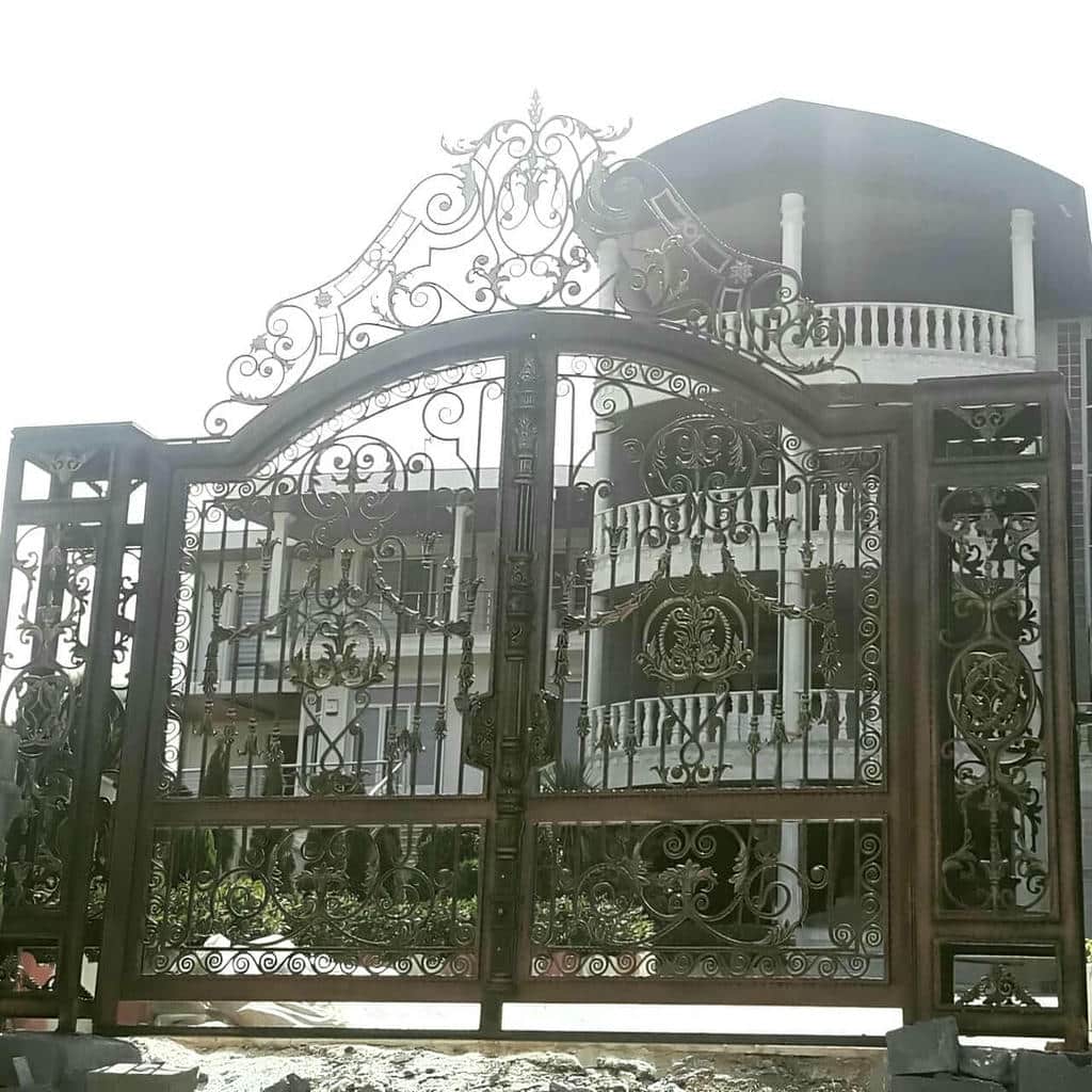 تحلیل درب حیاط در ساری