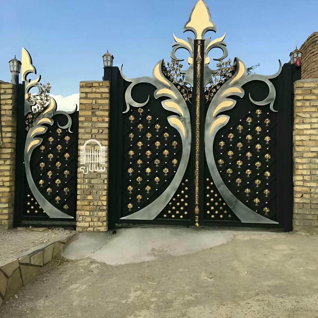 درب حیاط در قشم