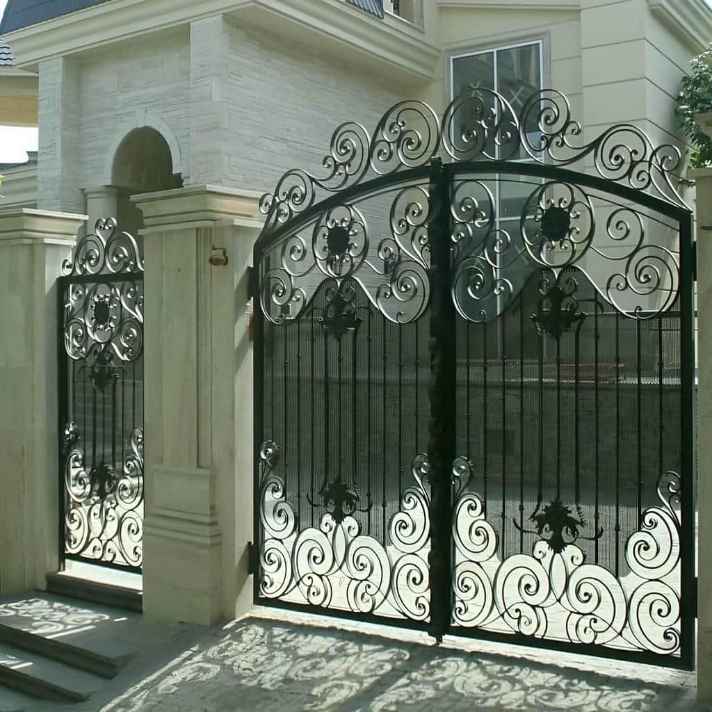 مقایسه درب حیاط فیروزکوه