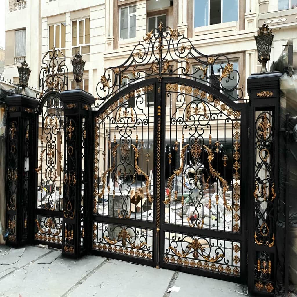 نصب درب حیاط یراق استاندارد در بجنورد
