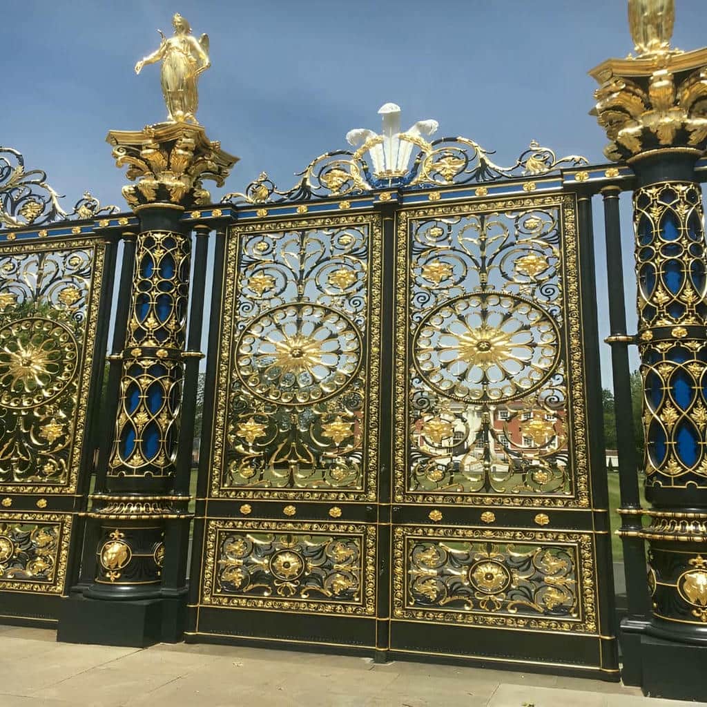 ارزیابی درب حیاط شیراز