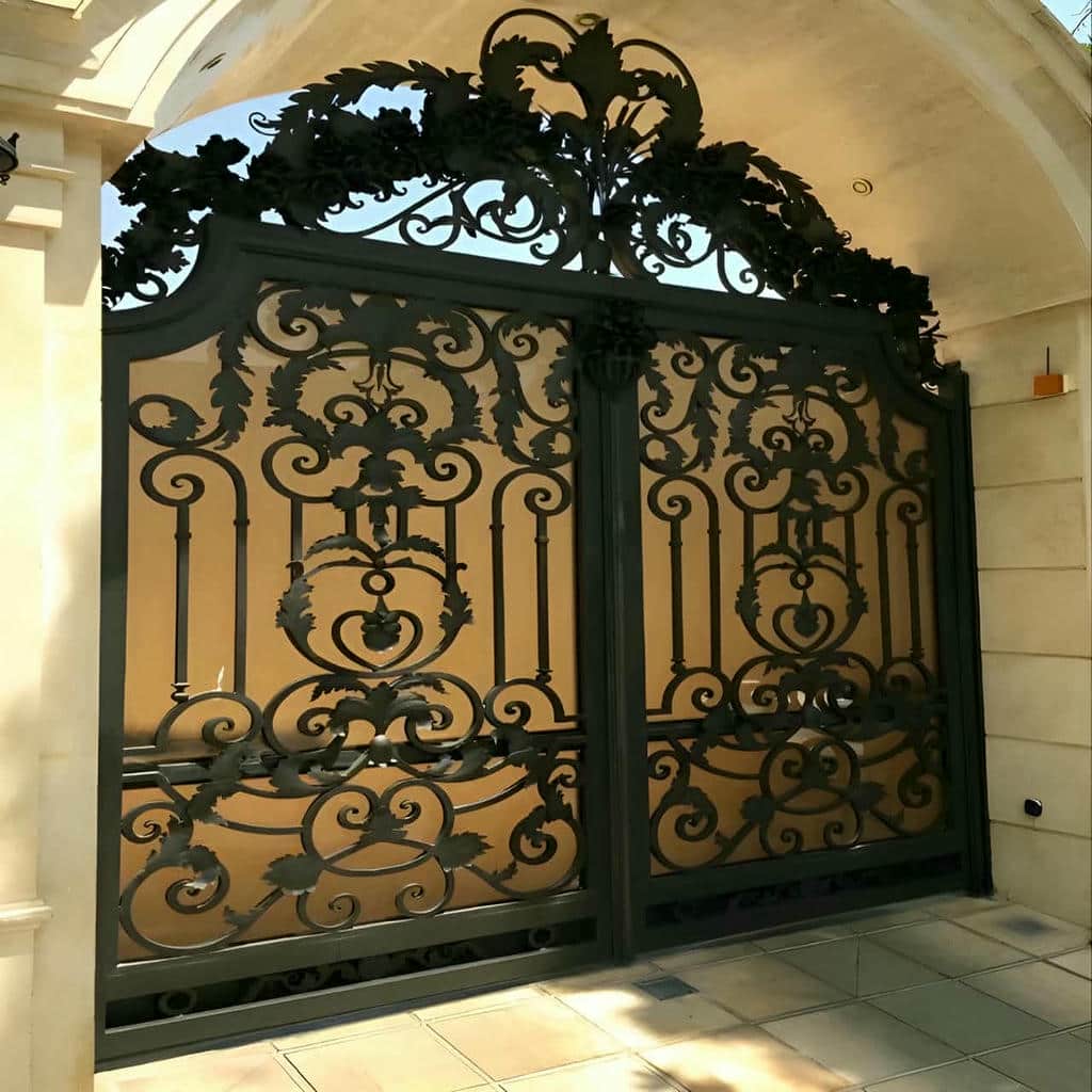 توضیحات درب حیاط ساوه