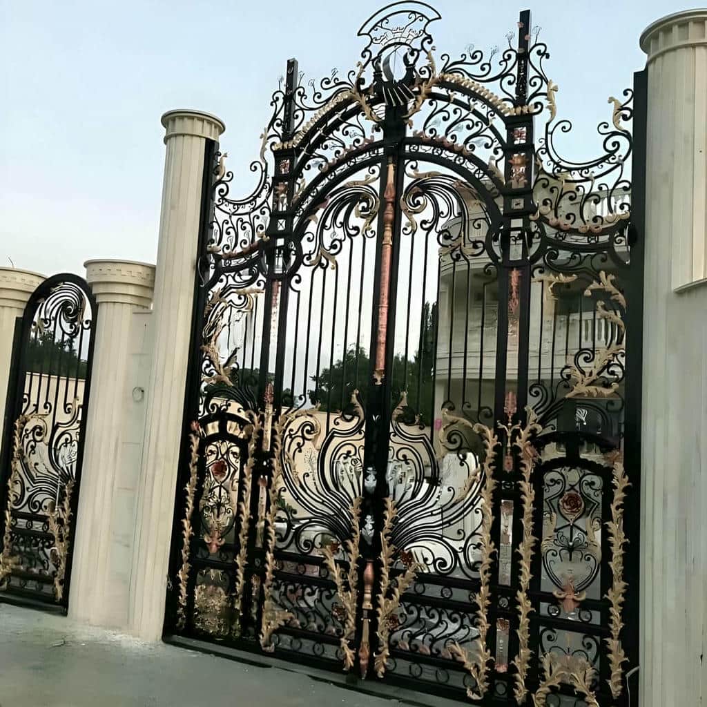 درب حیاط سقز