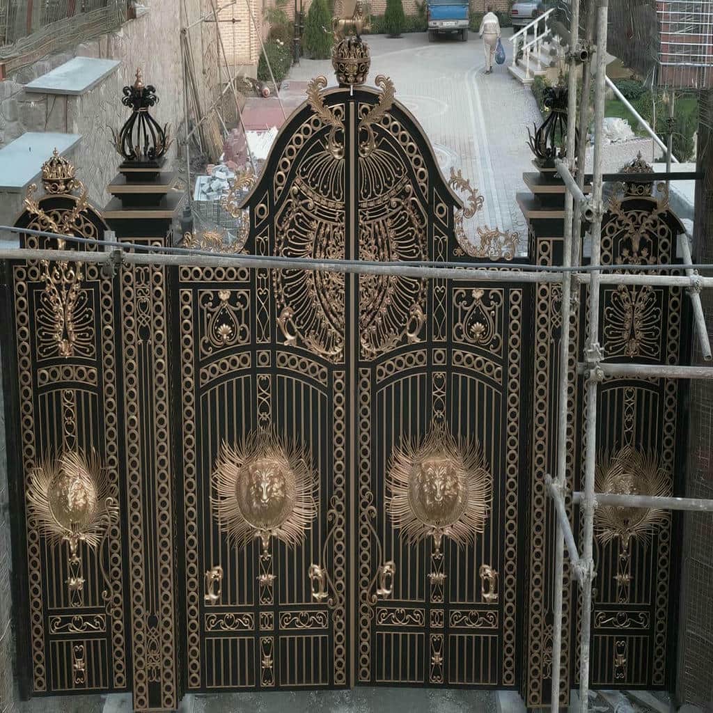 درب حیاط در اشتهارد