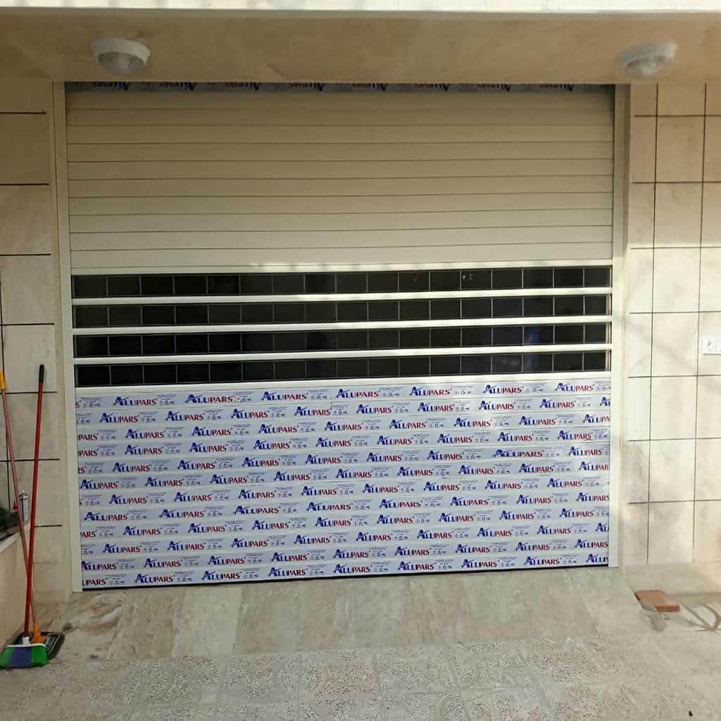نصب کرکره برقی پارکینگ در فشم