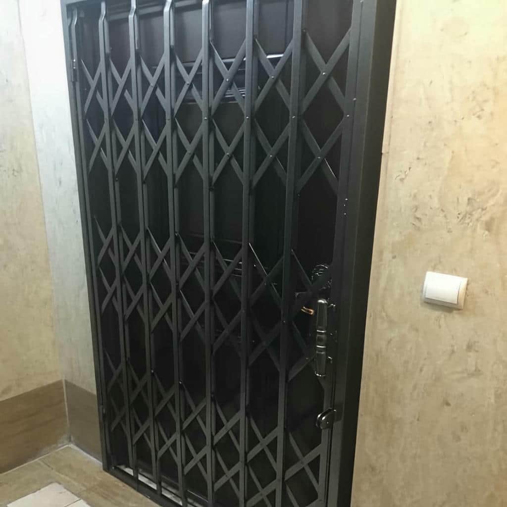 درب آکاردئونی در بجنورد