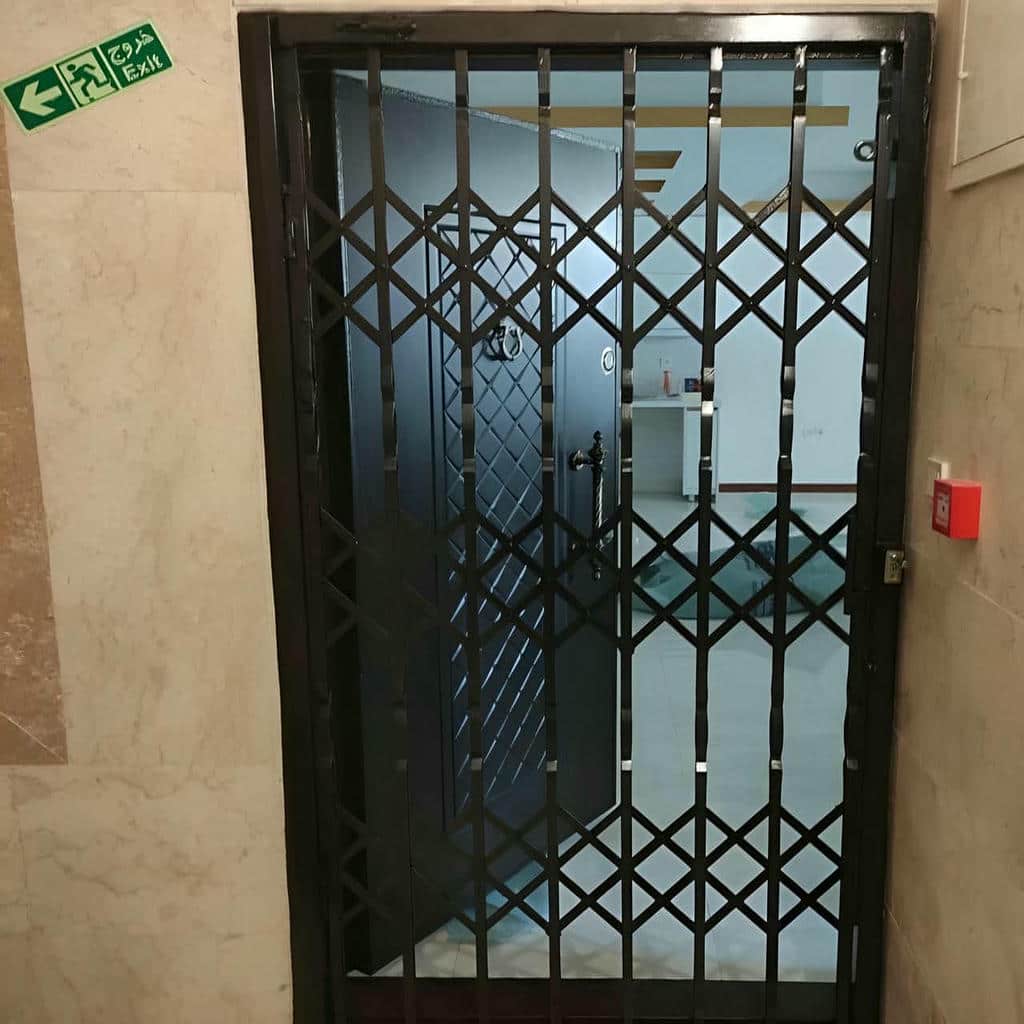 نصب درب آکاردئونی پوشش در قزوین
