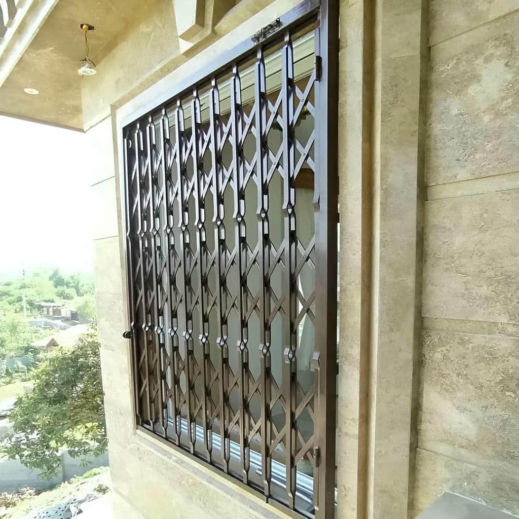 جزئیات درب آکاردئونی فلزی در بندرعباس