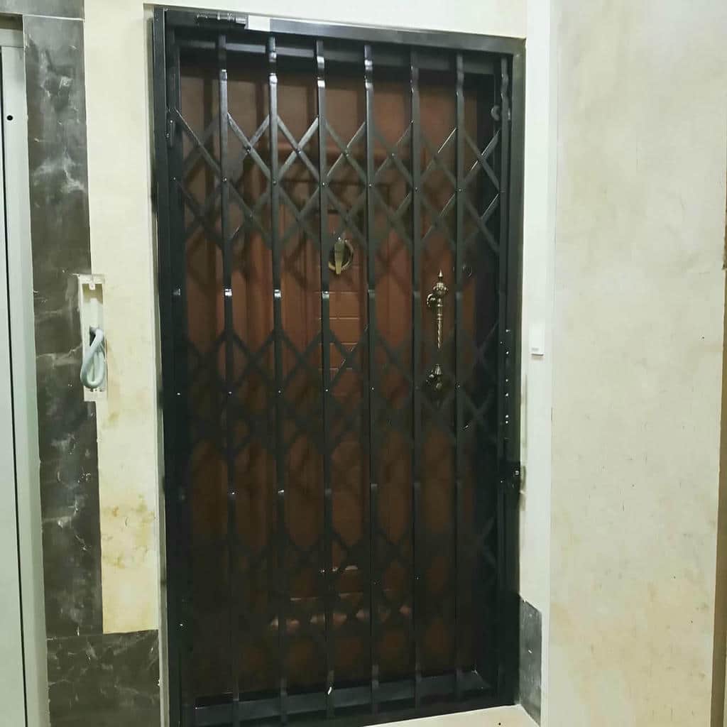 ارزیابی درب آکاردئونی فلزی در نیشابور