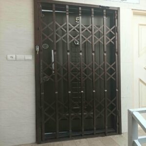 درب آکاردئونی عظیمیه کرج