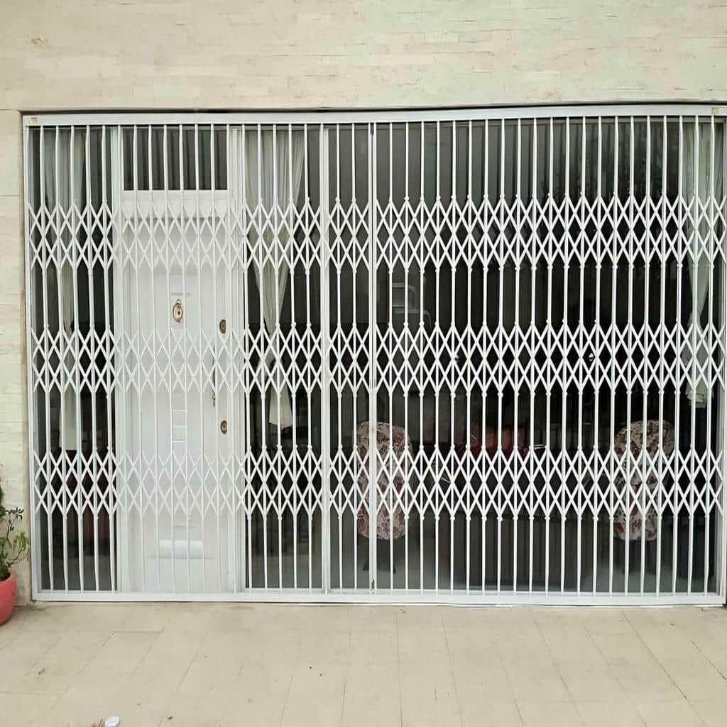 نصب درب آکاردئونی اداری عظیمیه کرج
