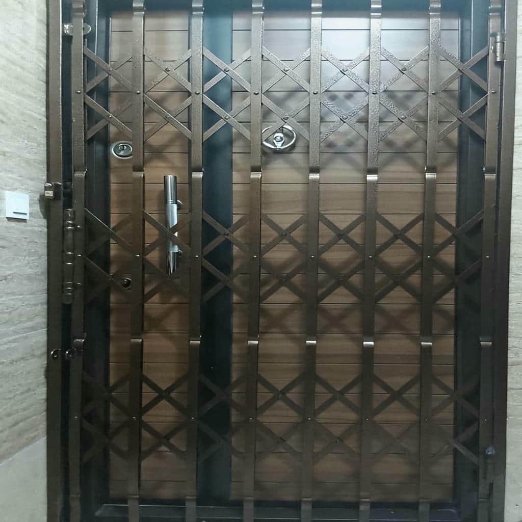 خرید درب آکاردئونی نصب در سنندج