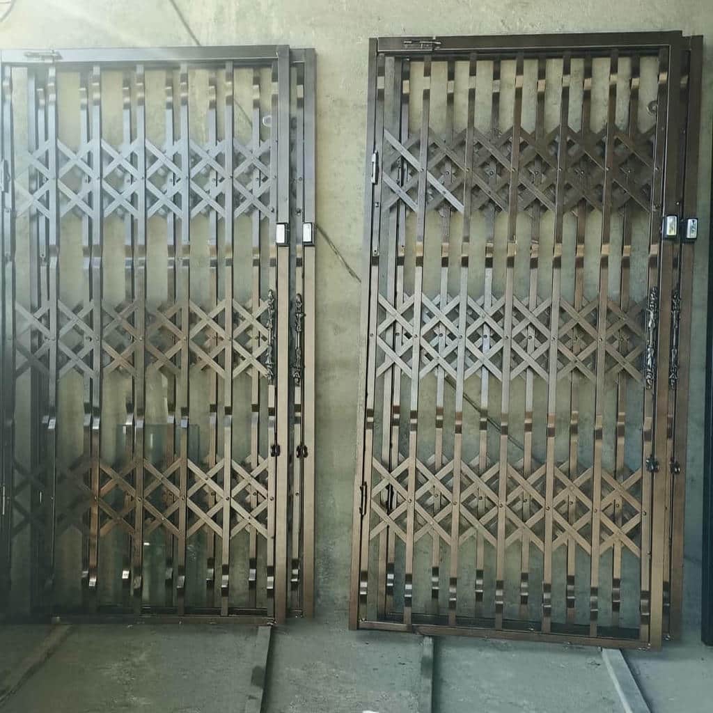 جزئیات درب آکاردئونی فلزی در اهواز