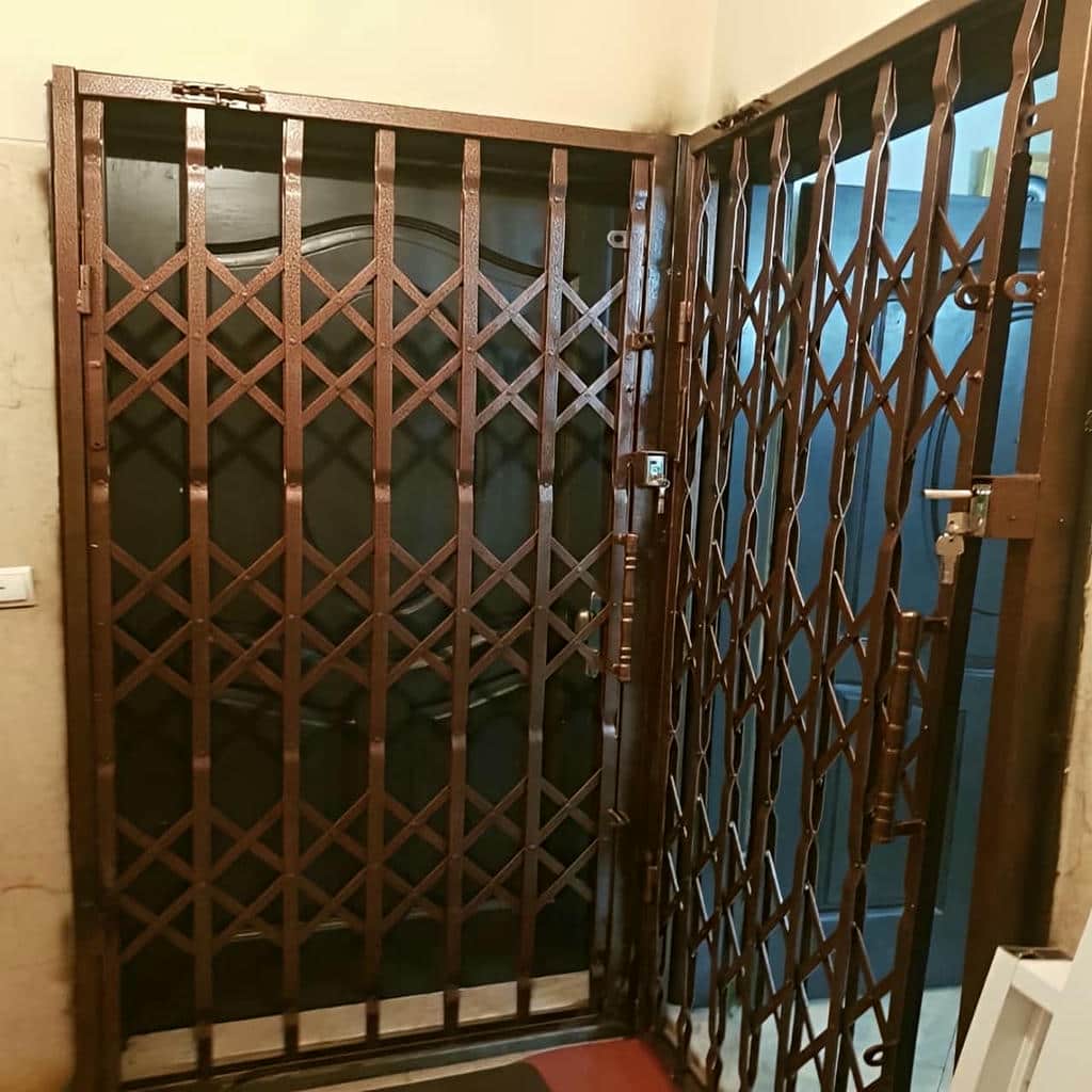 جزئیات درب آکاردئونی در اصفهان