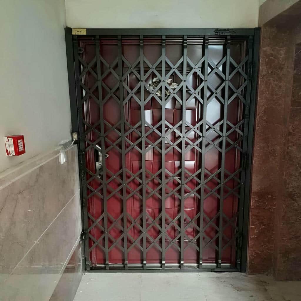 تحلیل درب آکاردئونی در ساوه