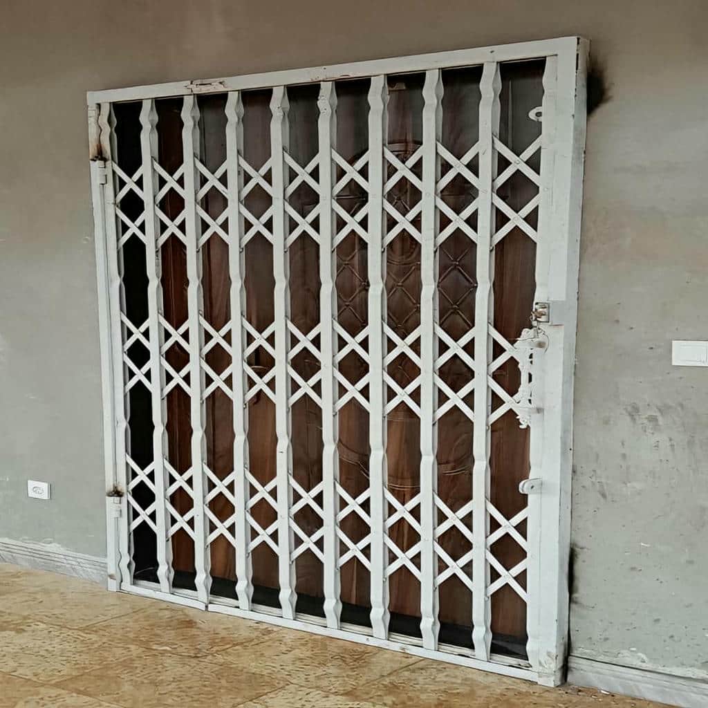 ارزیابی درب آکاردئونی فلزی در ارومیه