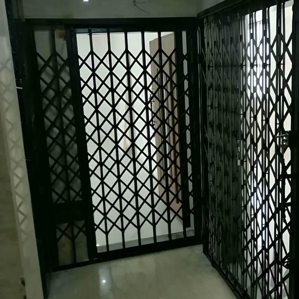 ارزیابی درب آکاردئونی فلزی در بندر بوشهر ارزیابی درب آکاردئونی فلزی در بندر بوشهر
