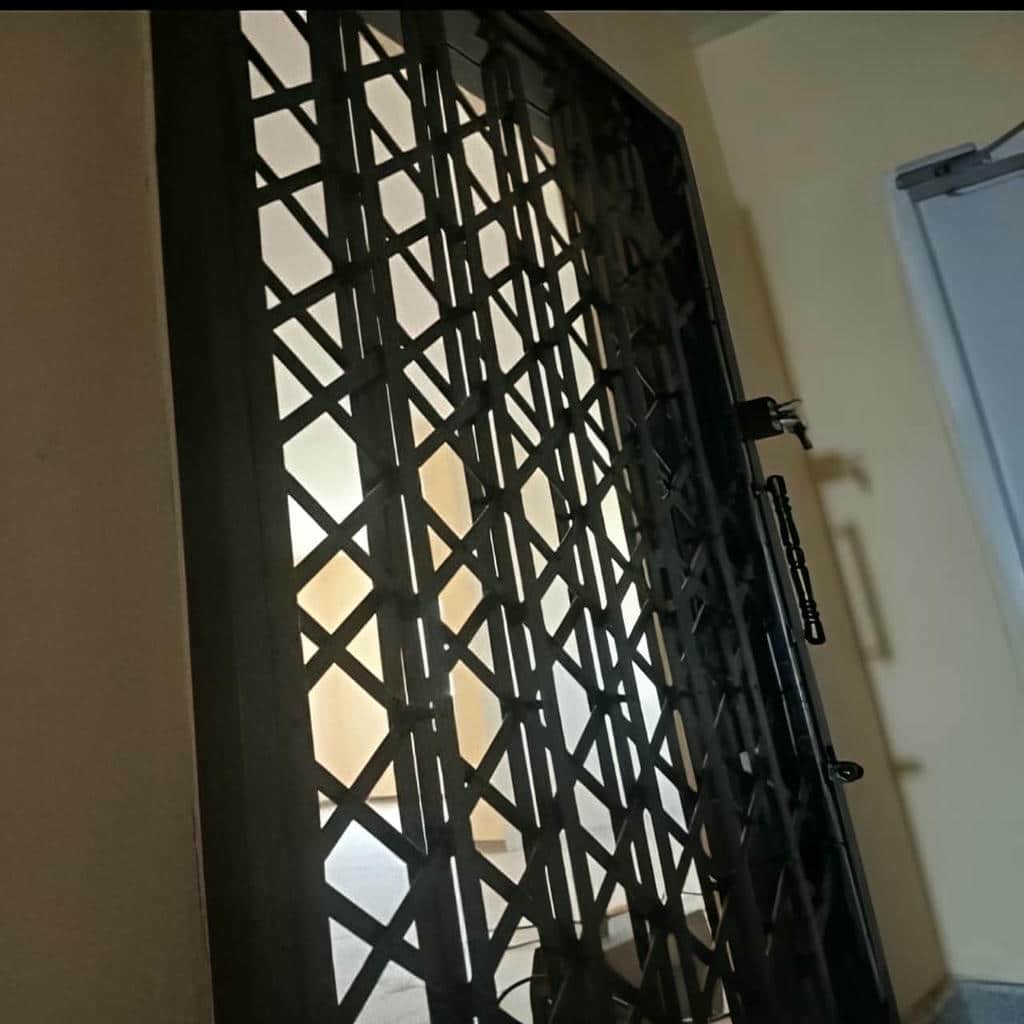 نصب درب آکاردئونی پوشش در بیرجند