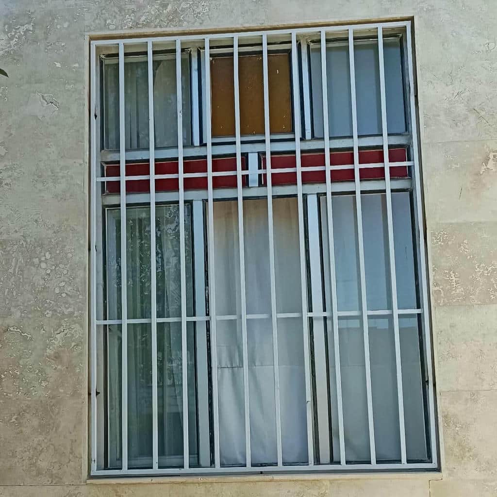 جزئیات حفاظ پنجره در فیروزکوه