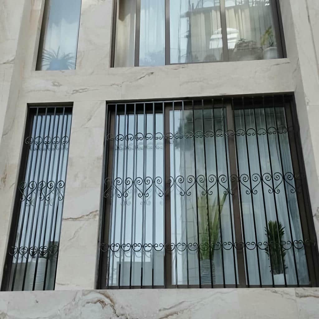 حفاظ پنجره در زاهدان