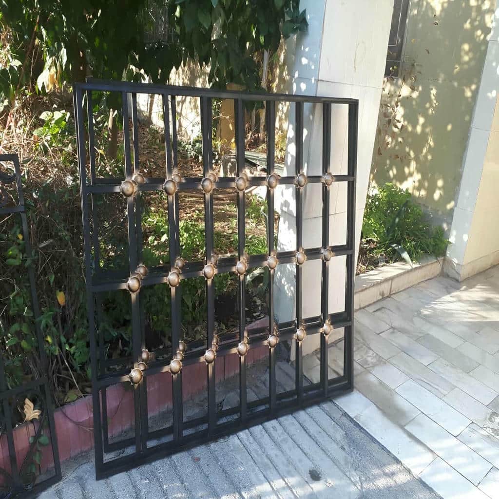 حفاظ پنجره در بندر بوشهر