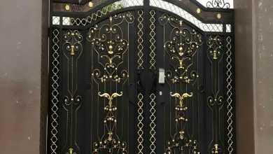 درب حیاط در کمال شهر