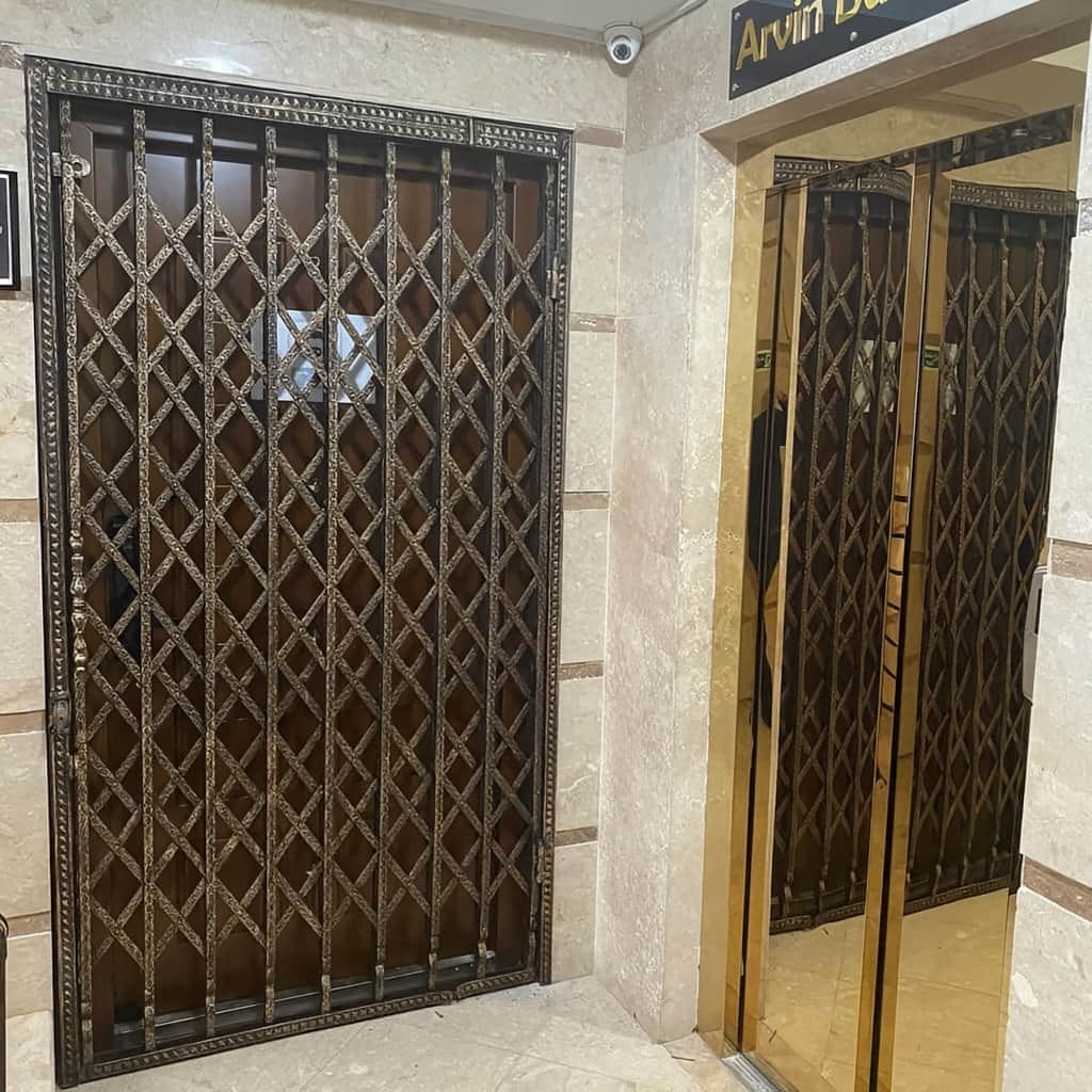 حفاظ آکاردئونی درب واحد مسکونی پنج گل برای امنیت بیشتر