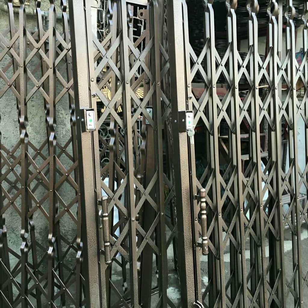 قیمت درب ریلی آکاردئونی کم جا وابسته به ریل و غلطک