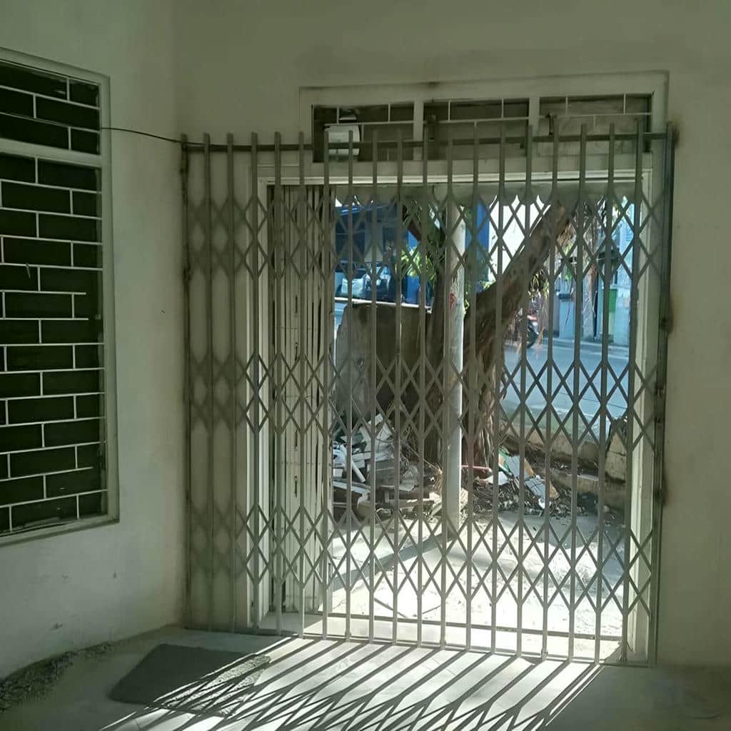 درب آکاردئونی شیک قفل دار مناسب واحد مسکونی