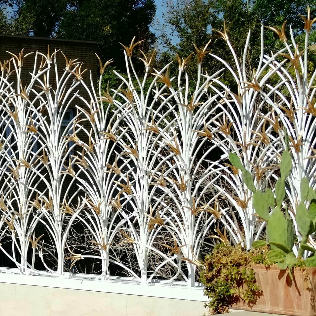 حفاظ لیلیوم دیوار ویلا برای نمای سنگی لوکس