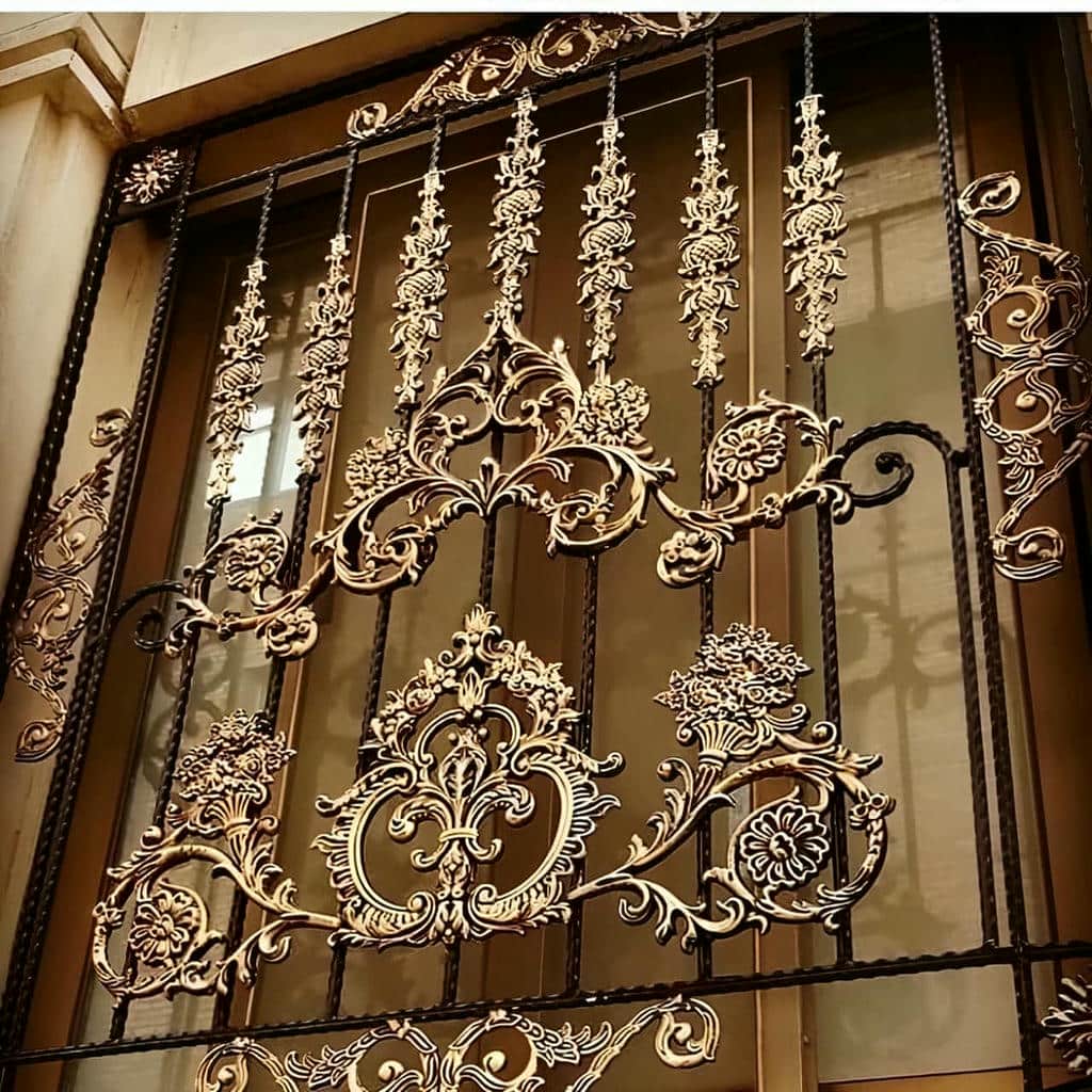 حفاظ پنجره فرفورژه گل نرده بازشو مناسب