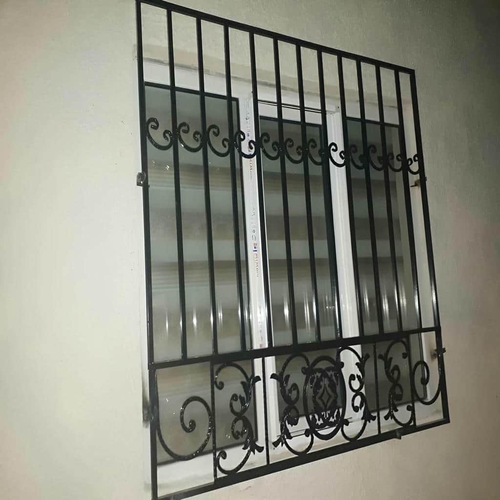 نرده پنجره فرفورژه گل دار برای فروش مدل ثابت یا بازشو