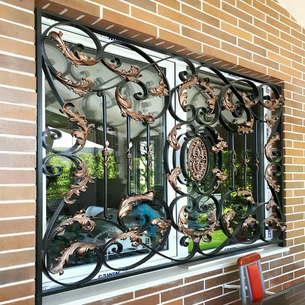 نرده پنجره فرفورژه گل دار با رنگ کوره ای و پوشش ضدزنگ