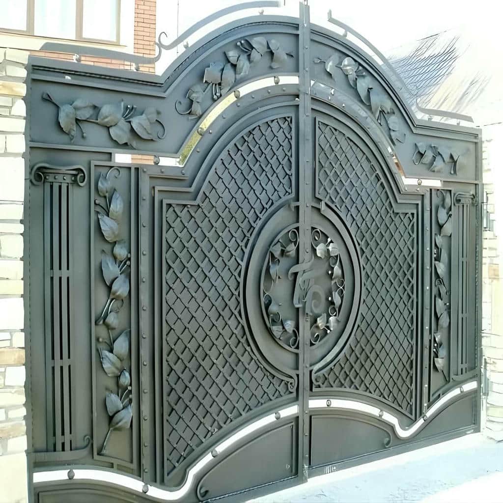 مقایسه درب آهنی ساده قاب دار تخت و برجسته برای خرید