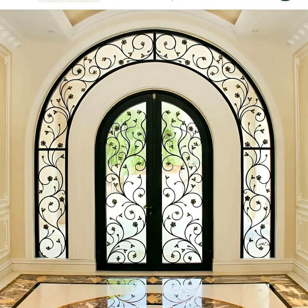 اجرای درب حیاط کوچک نفررو با پوشش ضدزنگ