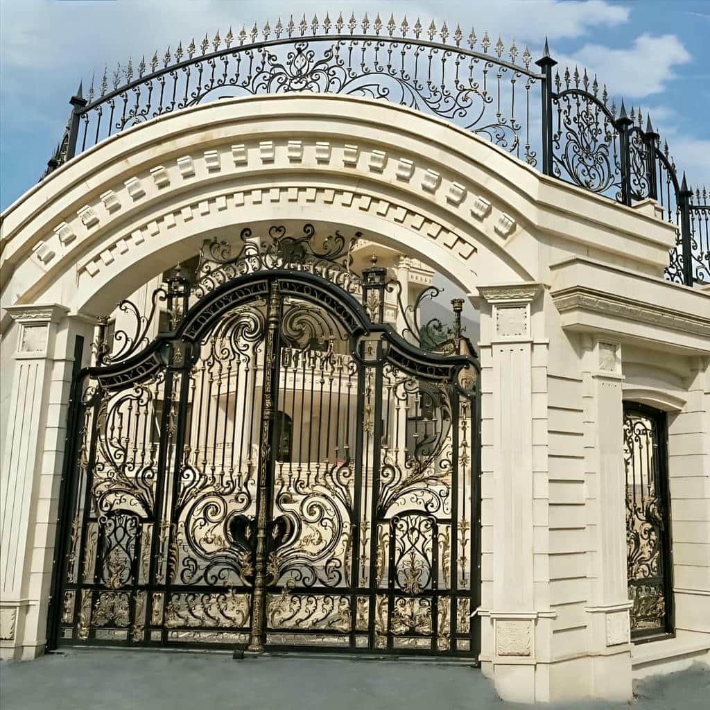 ساخت درب حیاط ویلایی قوسی سفارشی با طرح فرفورژه