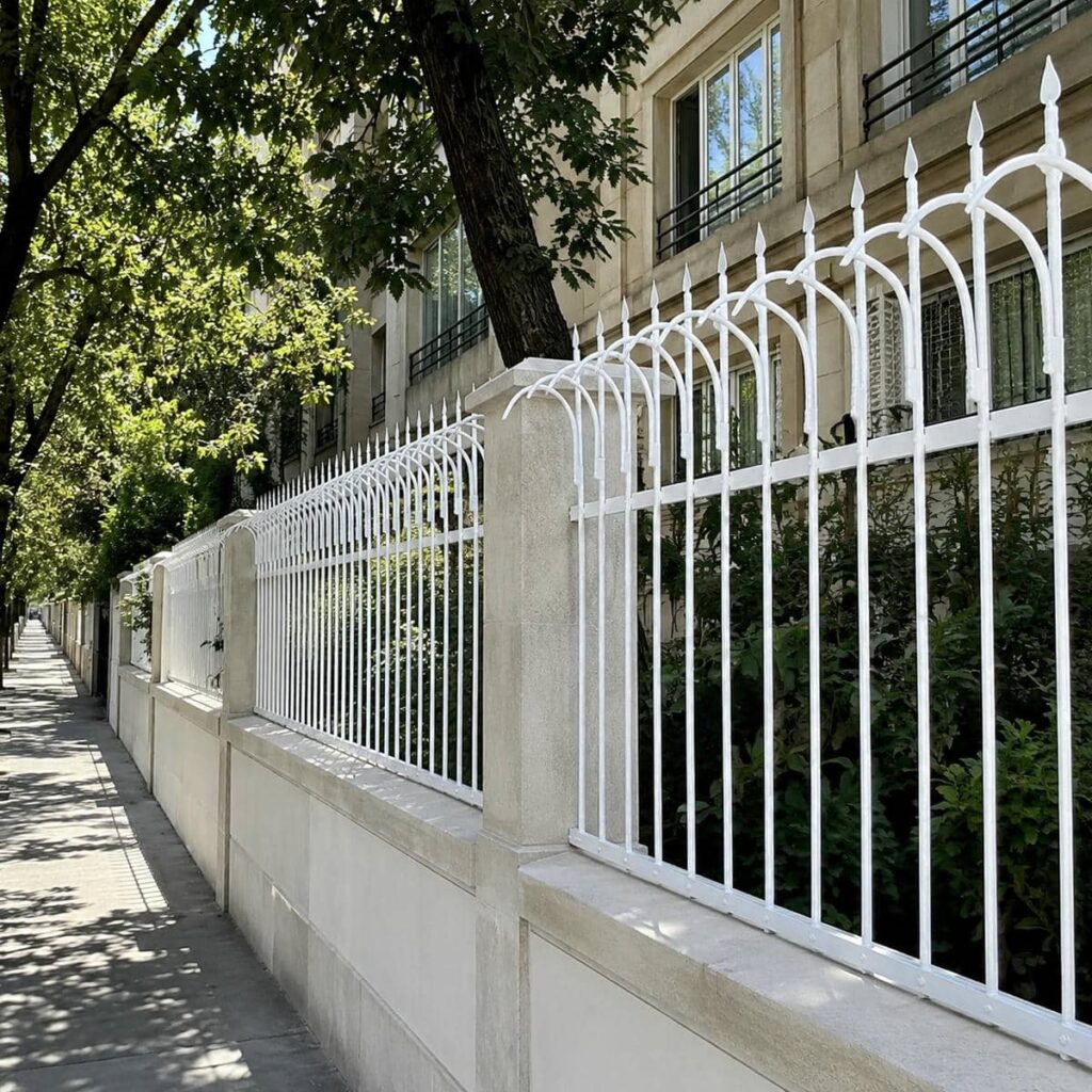 خرید حفاظ دیوار مدرن خطی برای نمای مینیمال
