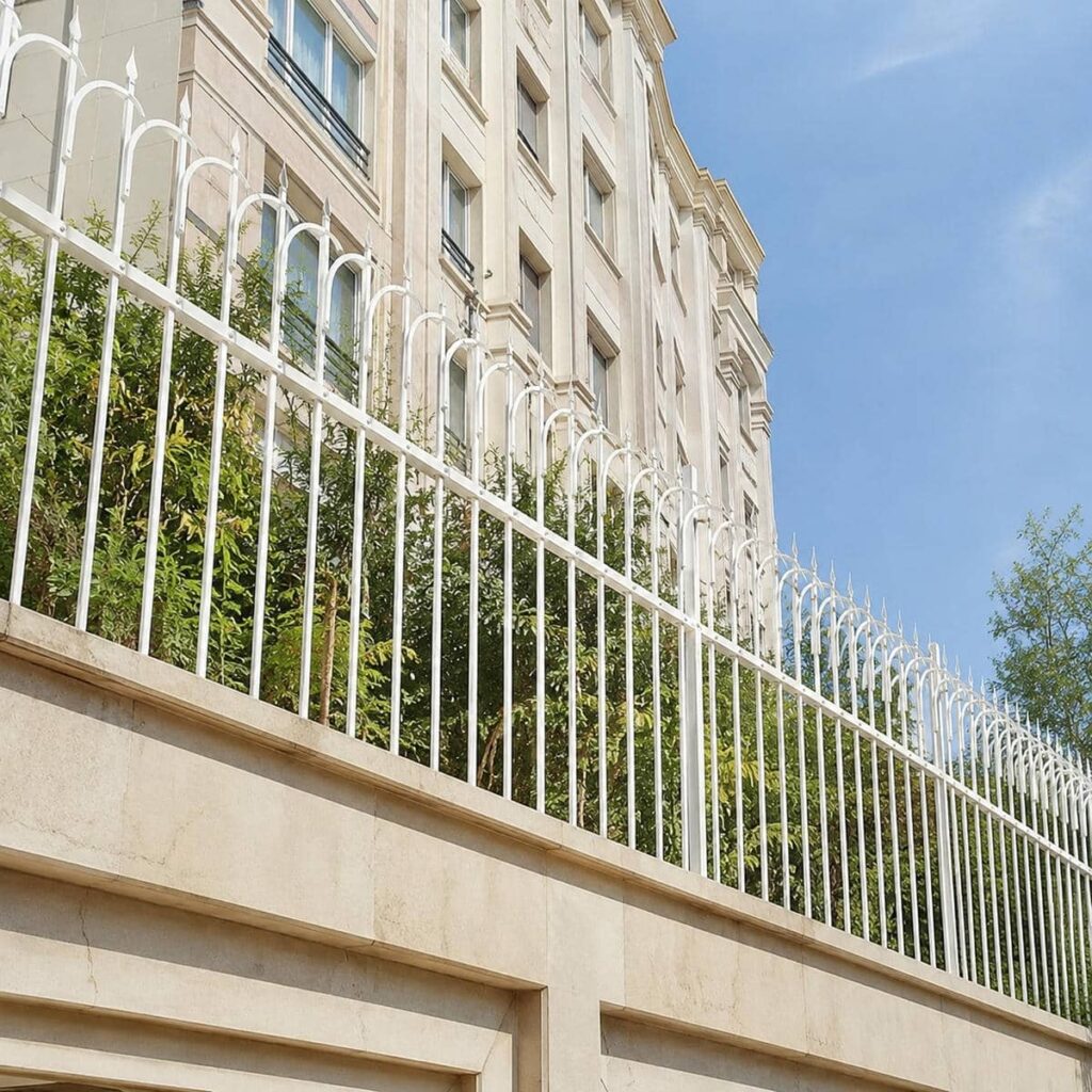 قیمت حفاظ دیوار فلزی ردیفی بر اساس مدل و متراژ