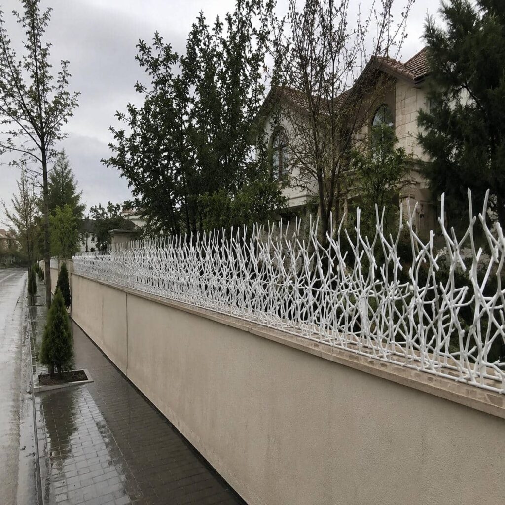حفاظ شاخ گوزنی دیوار باغ برای بخش‌های پرریسک